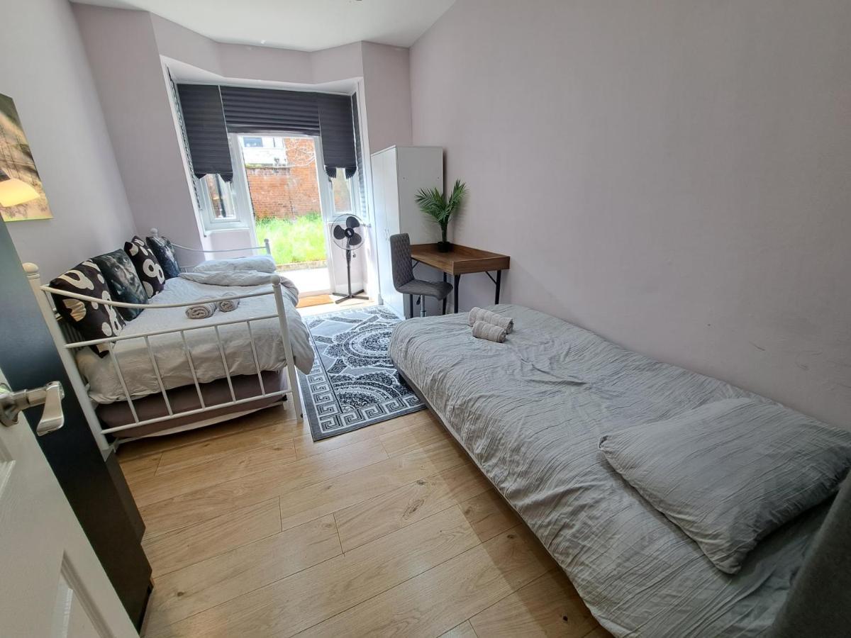 Comfy Fenia Stay London Eksteriør bilde