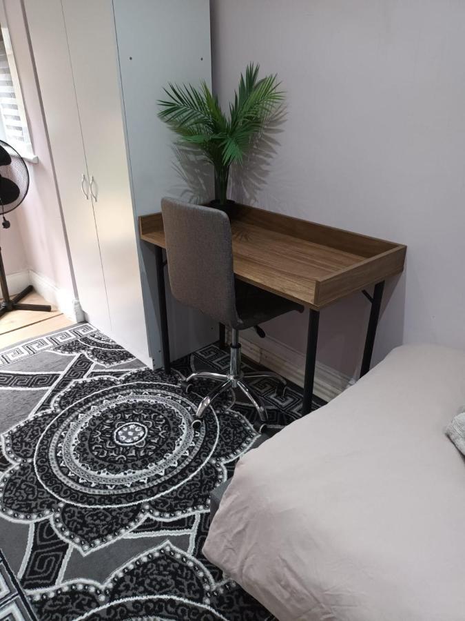 Comfy Fenia Stay London Eksteriør bilde