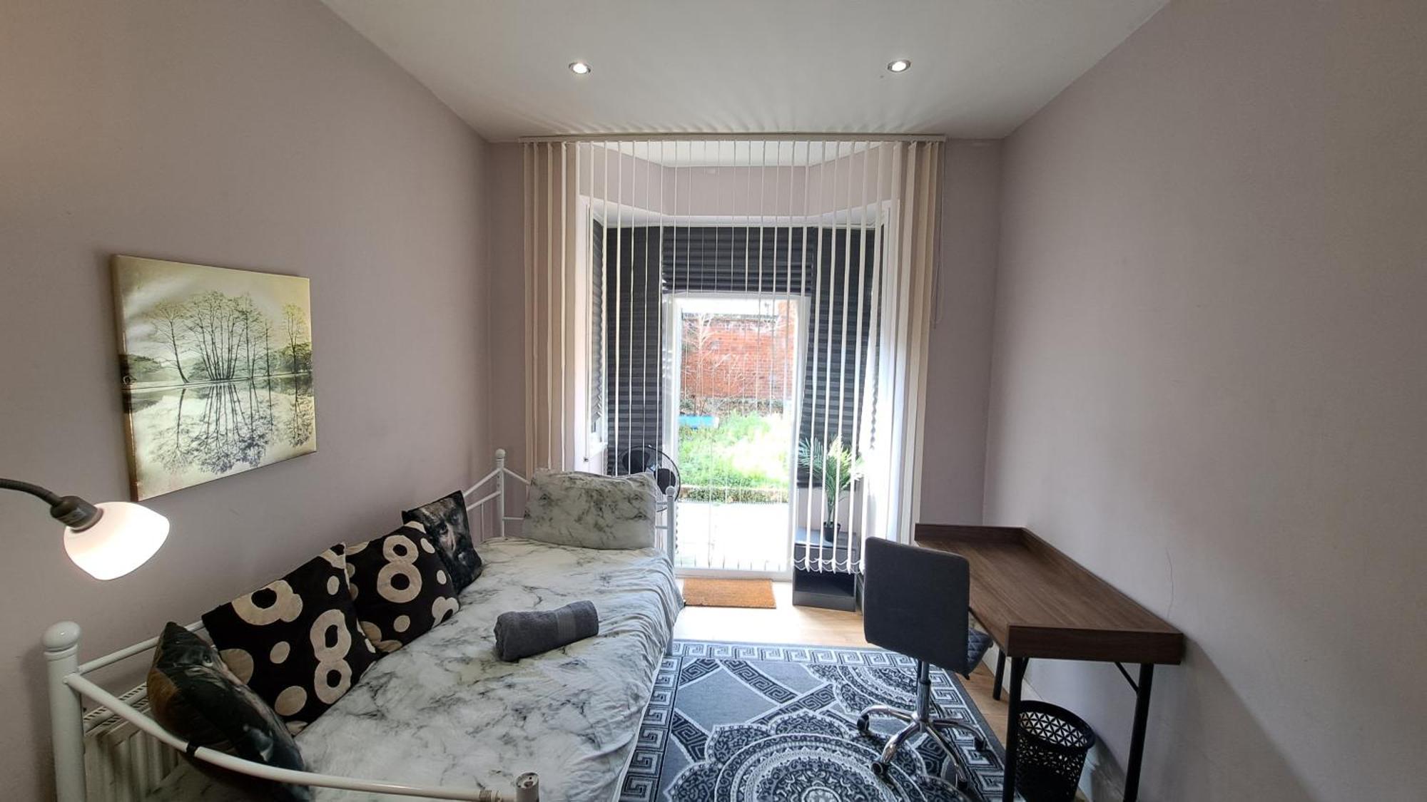 Comfy Fenia Stay London Eksteriør bilde