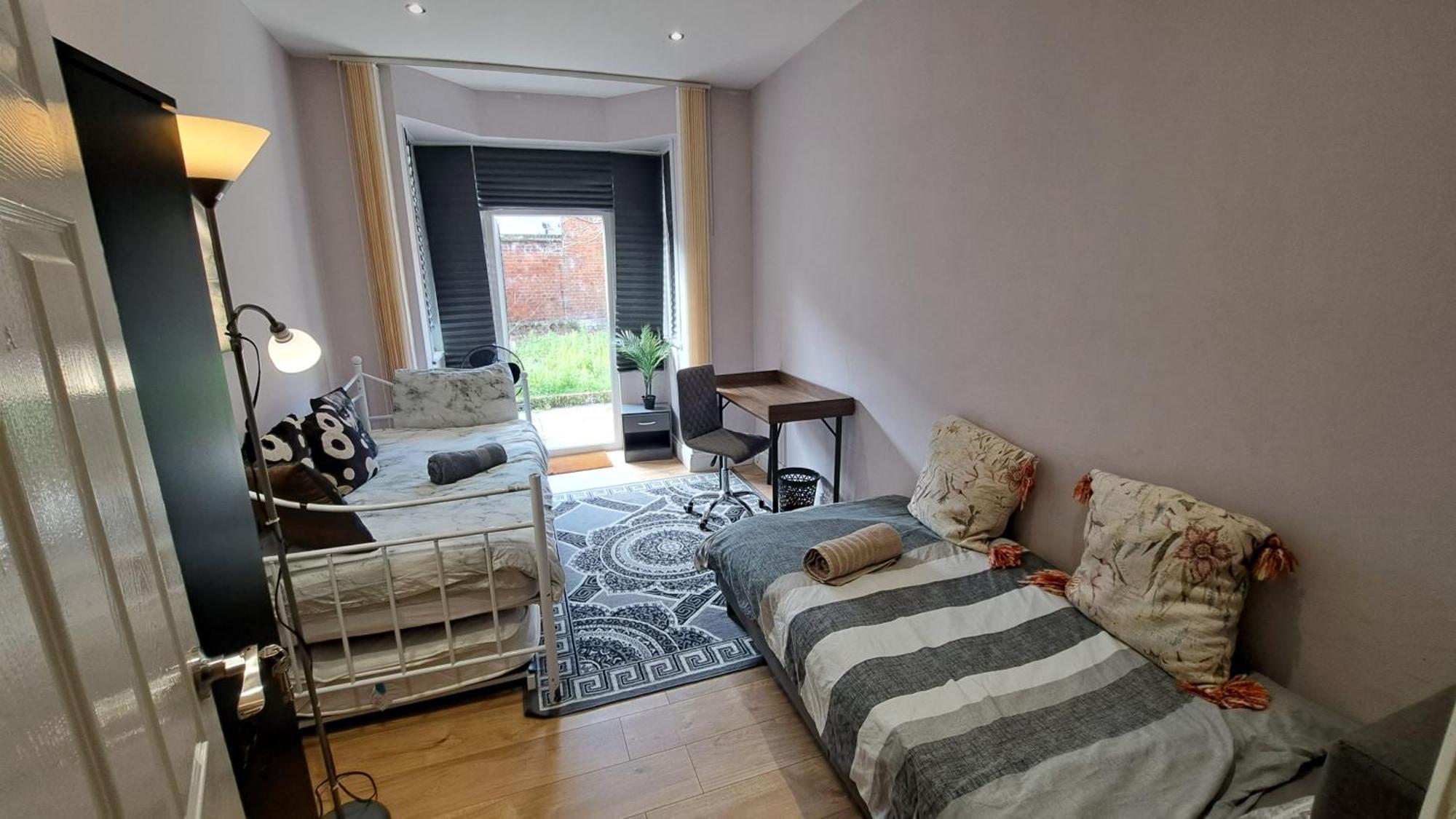 Comfy Fenia Stay London Eksteriør bilde